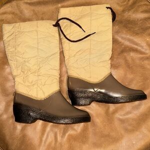 Vintage women’s Rain snow winter boots moulded construction USA UK 5 US 7